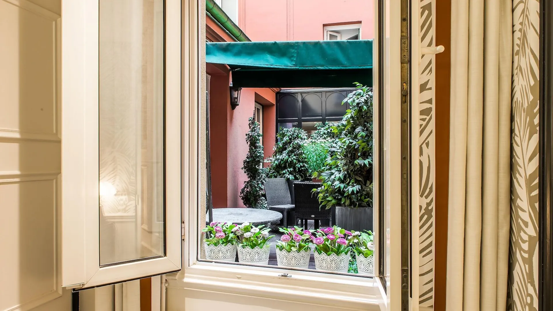Jardin Le Brea Hotel 3*