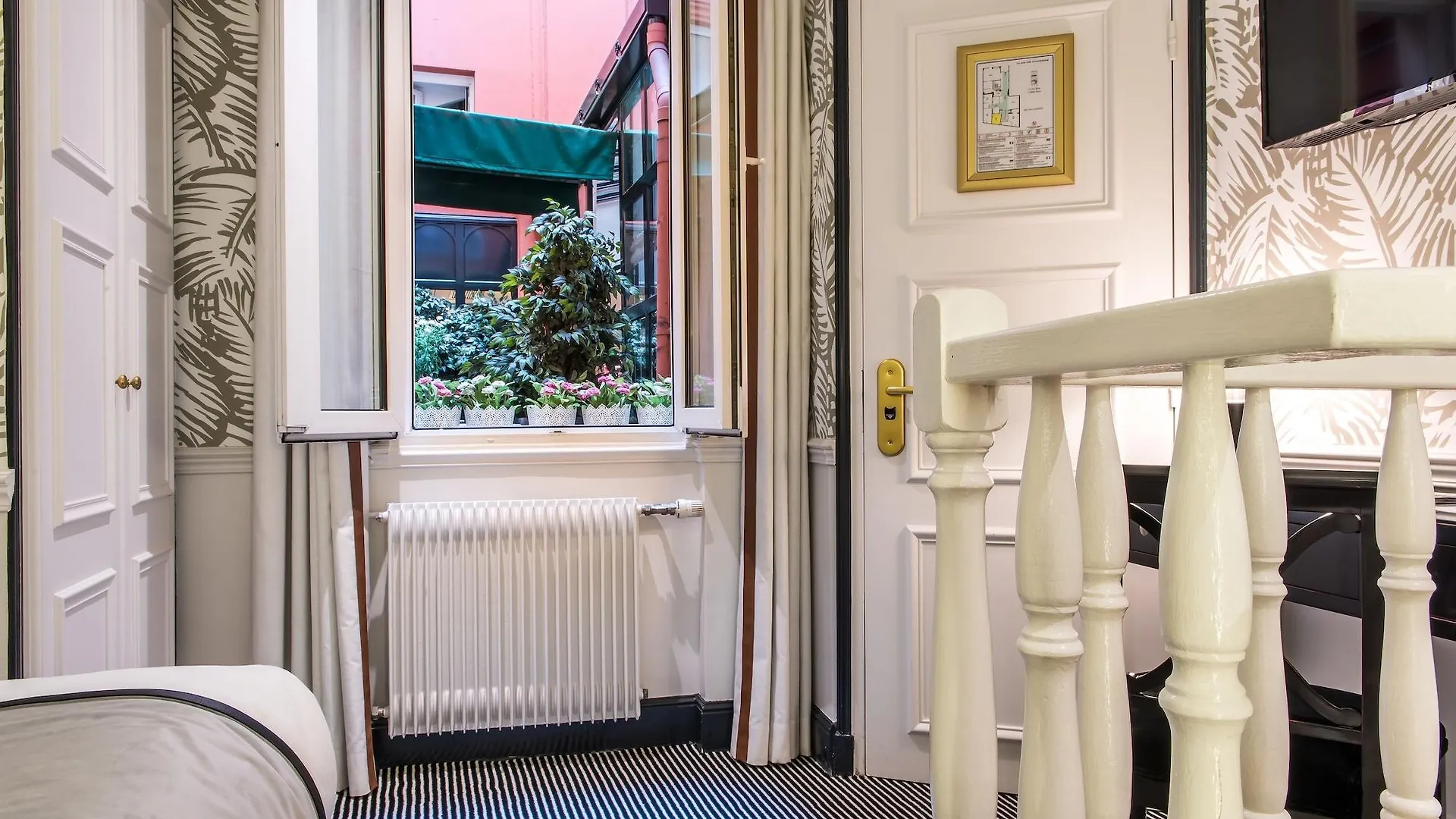 Jardin Le Bréa Hotel 3*